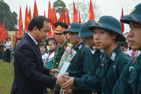 http://yenbai.gov.vn/ImagerOld/vi/PublishingImages/nguyenhien/2015/CTV/giao%20quan%20LY.jpg